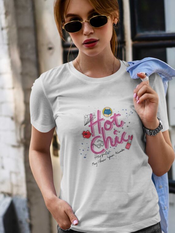 HOT CHIC WOMEN'S T-SHIRT