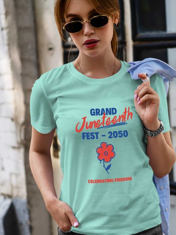 GRAND FAST WOMEN'S T-SHIRT