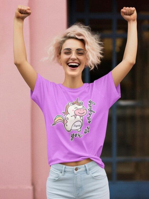 UNICORN AMAZING - WOMEN'S T-SHIRT